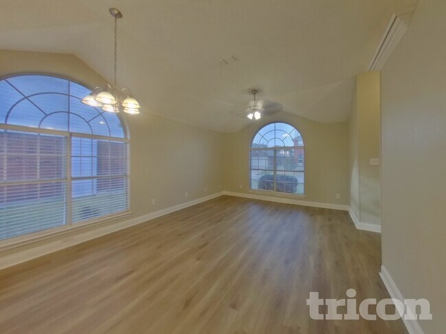 3912 Cannonwood Drive, Fort Worth, TX 76137 photo 2