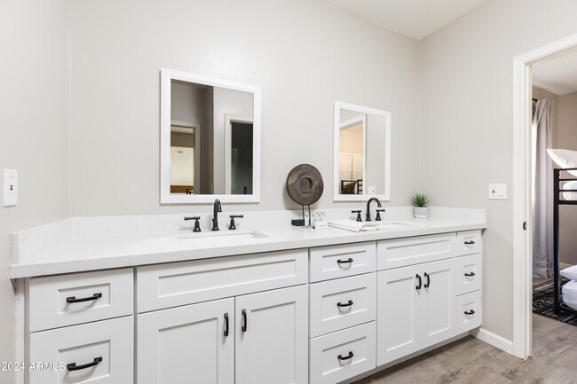 15434 N 55th St Scottsdale, AZ 85254 photo 4