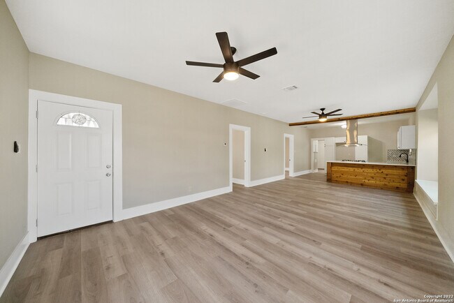 710 El Monte Blvd San Antonio, TX 78212 photo 4