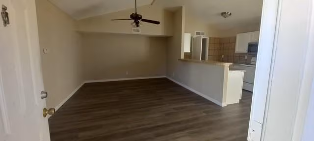 6021 McAfee Dr The Colony, TX 75056 photo 3