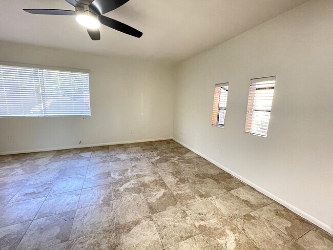 4472 Felton St San Diego, CA 92116 photo 2