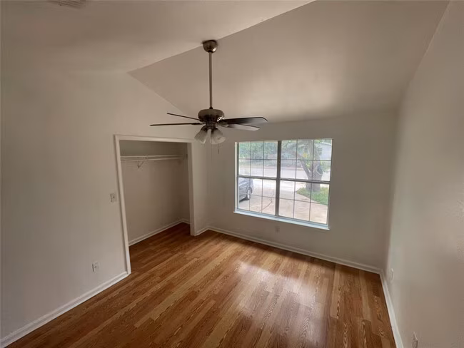 2808 Lyons Road, Austin, TX 78702 photo 2