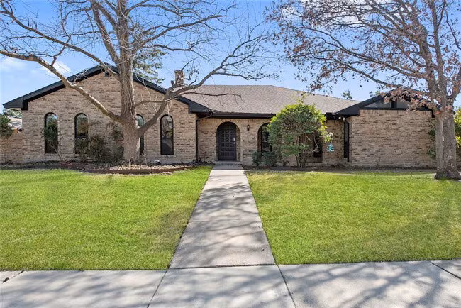2212 Parkhaven Dr Plano, TX 75075 photo 4