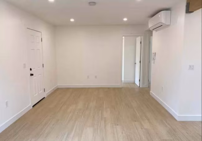 1249 Division St Oceanside, CA 92054 photo 3
