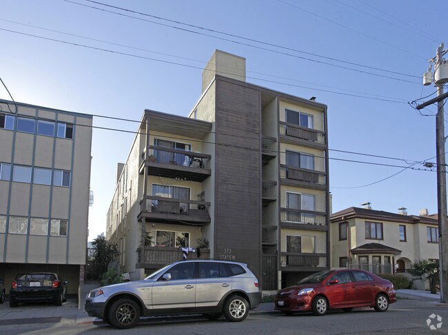 373 Staten Ave photo 4