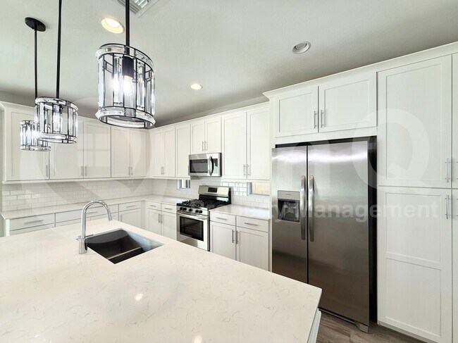 2233 E Meadowview Ct Gilbert, AZ 85298 photo 3