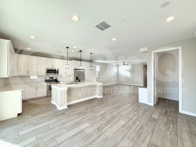 2233 E Meadowview Ct Gilbert, AZ 85298 photo 2
