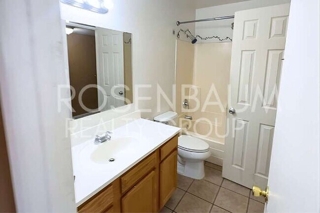 3313 W Harmont Dr Phoenix, AZ 85051 photo 5