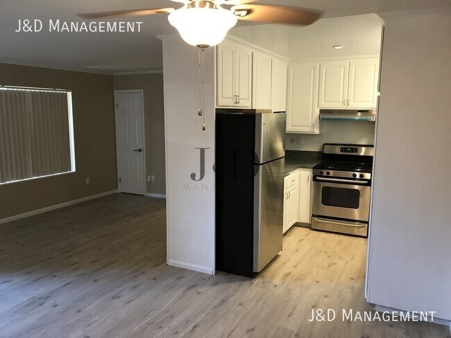 2664 Magnolia Ave San Diego, CA 92109 photo 2