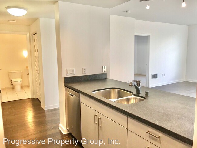 451 Kansas St San Francisco, CA 94107 photo 3