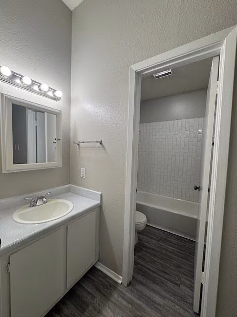 4608 Bennett Ave photo 5