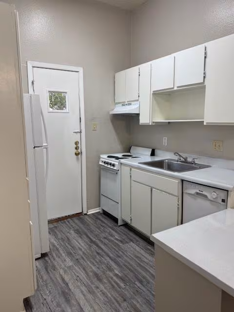 4608 Bennett Ave photo 4