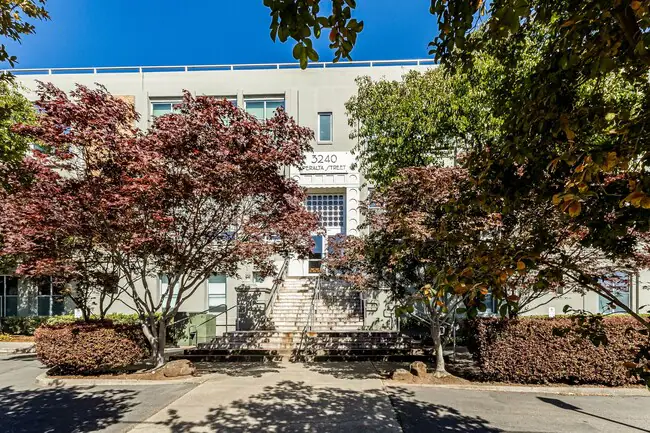 3240 Peralta St Oakland, CA 94608 photo 2