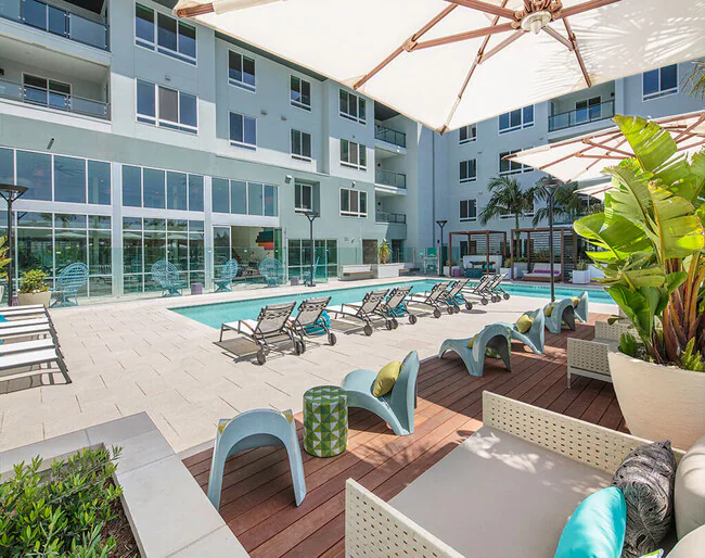 Rivair Apartment Homes photo 2