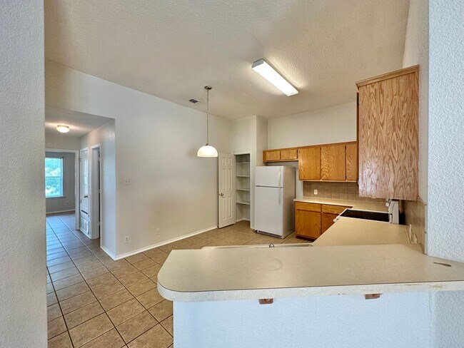 211 Dale Earnhardt Dr Harker Heights, TX 76548 photo 5