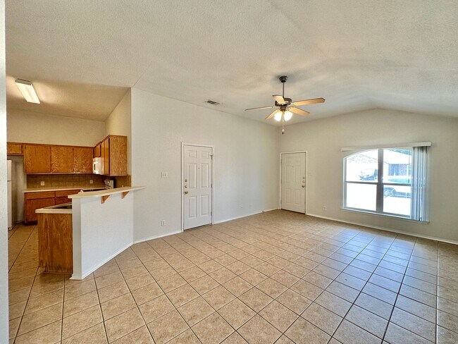 211 Dale Earnhardt Dr Harker Heights, TX 76548 photo 4