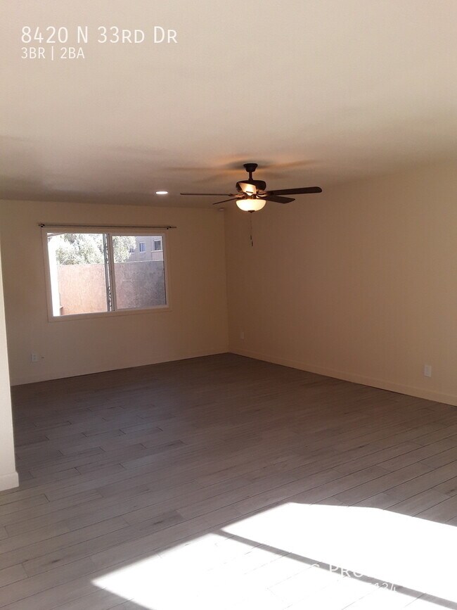 8420 North 33rd Drive, Phoenix, AZ 85051 photo 3