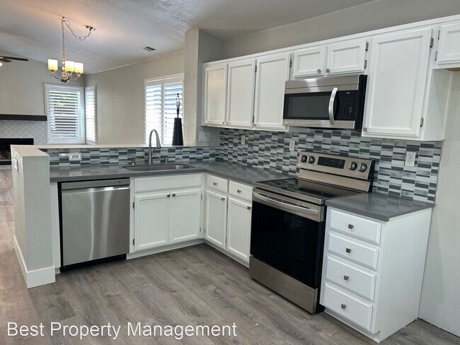 Beautiful Updated Single Story Home photo 4