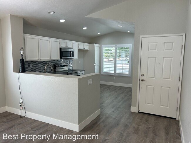 Beautiful Updated Single Story Home photo 3