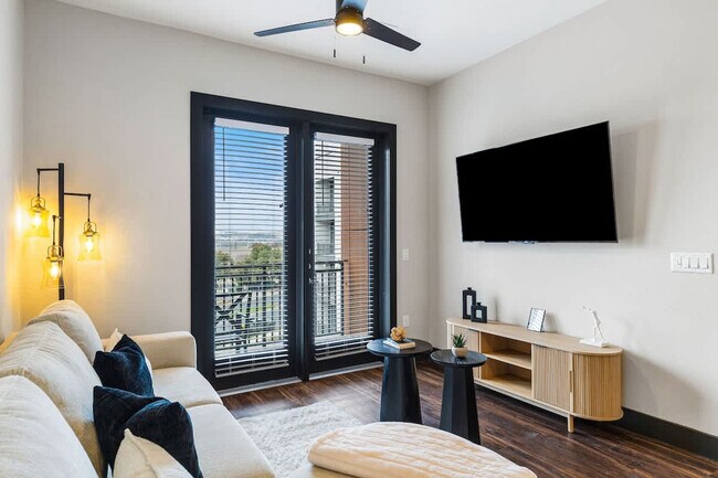 9127 Research Blvd Austin, TX 78758 photo 4