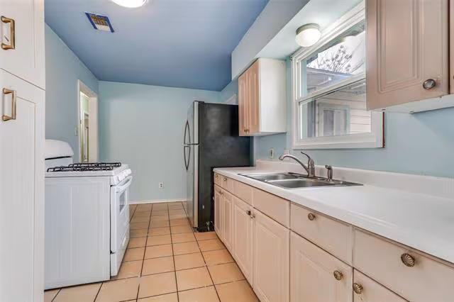 4022 Baker Ave Dallas, TX 75212 photo 5