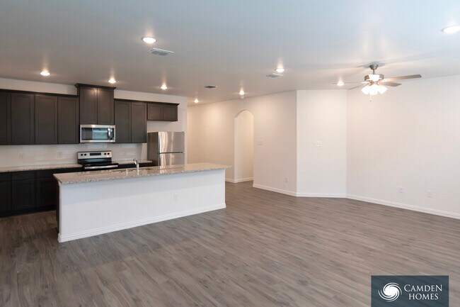 4526 Foxton Ln Dallas, TX 75236 photo 2