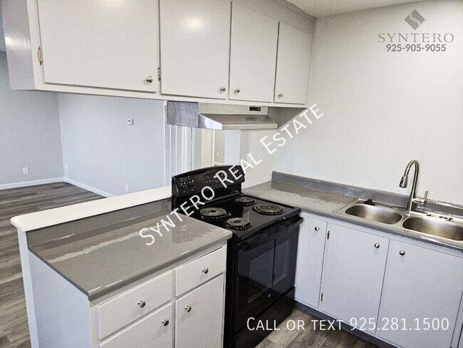 1524 Glazier Dr Concord, CA 94521 photo 4