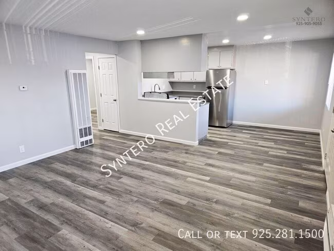 1524 Glazier Dr Concord, CA 94521 photo 5