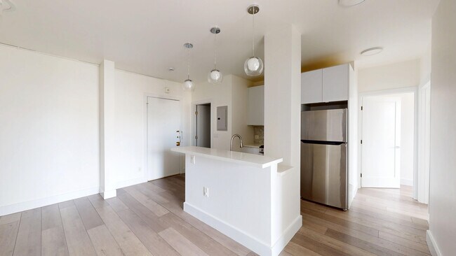 1408 California St San Francisco, CA 94109 photo 2