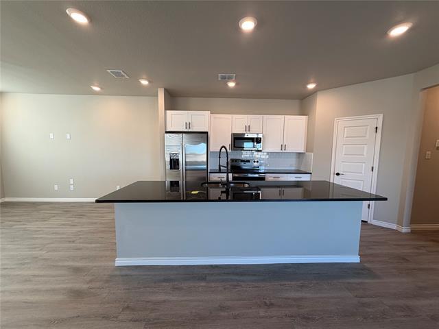 2121 Woodlawn Wy Argyle, TX 76226 photo 2