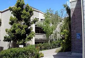 Deer Park Apartments photo 2