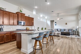 1521 Buckeye Trl Garland, TX 75042 photo 5