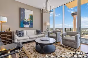 610 E Market St San Antonio, TX 78205 photo 2