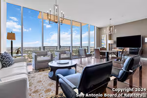 610 E Market St San Antonio, TX 78205 photo 4