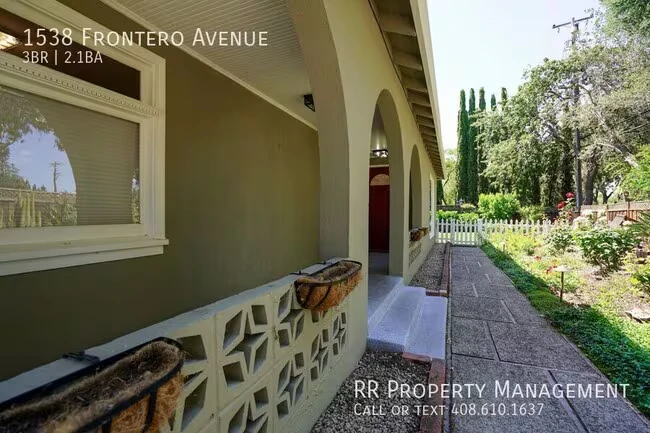 1538 Frontero Ave Los Altos, CA 94024 photo 4