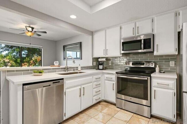 3086 Corte Trabuco Carlsbad, CA 92009 photo 3
