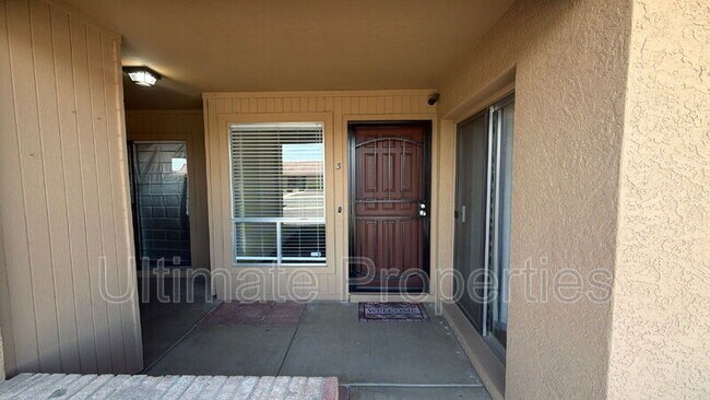 409 W Pontiac Dr Phoenix, AZ 85027 photo 2