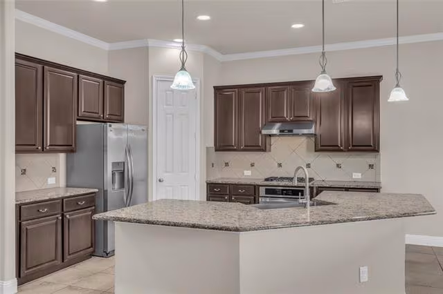 6801 Cambridge Dr North Richland Hills, TX 76180 photo 2