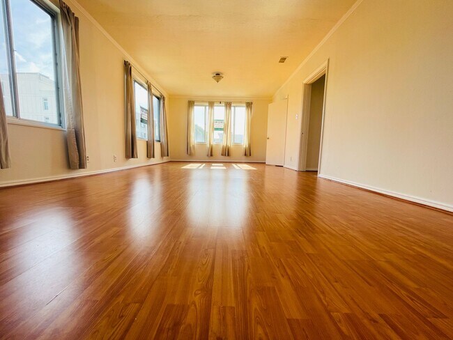 1904 Divisadero Street, San Francisco, CA 94115 photo 3