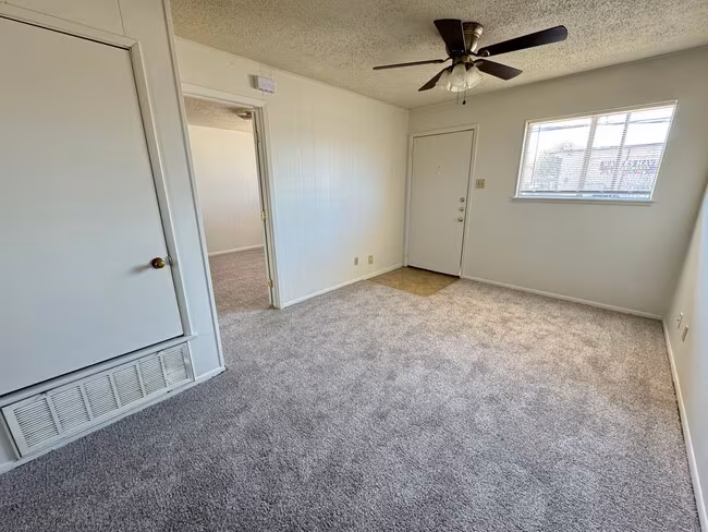 807 W Hallmark Ave Killeen, TX 76541 photo 4
