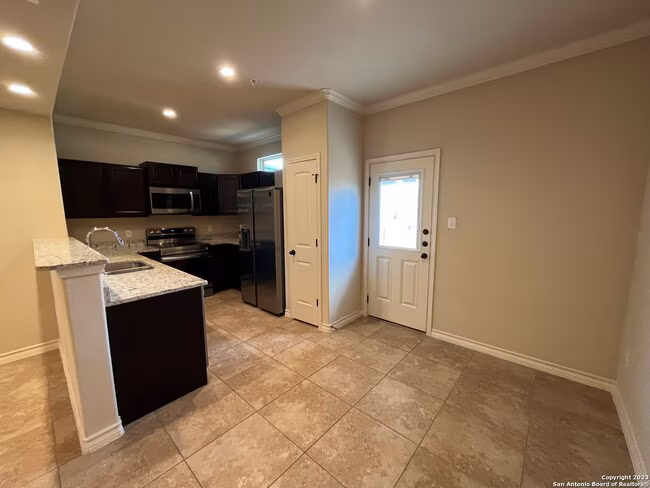 6427 Luglio Ln San Antonio, TX 78233 photo 5