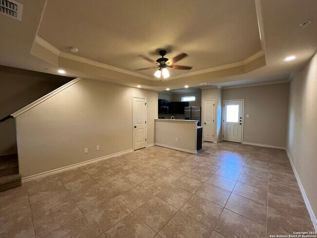 6427 Luglio Ln San Antonio, TX 78233 photo 4