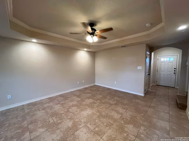 6427 Luglio Ln San Antonio, TX 78233 photo 2