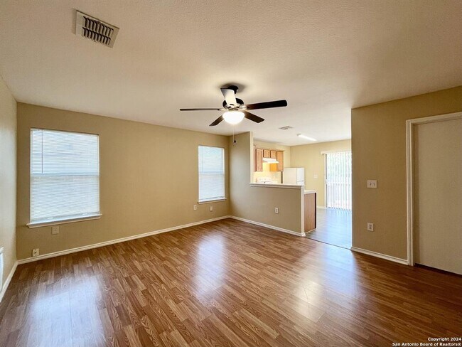 6707 Dragon Creek San Antonio, TX 78242 photo 4