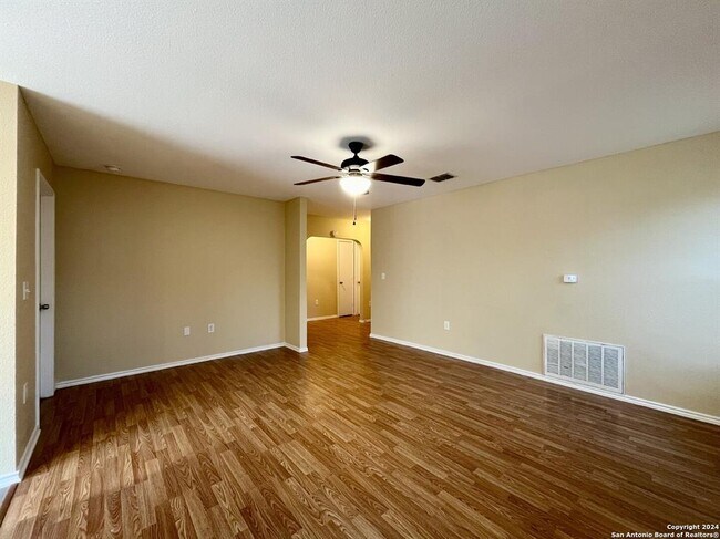 6707 Dragon Creek San Antonio, TX 78242 photo 3