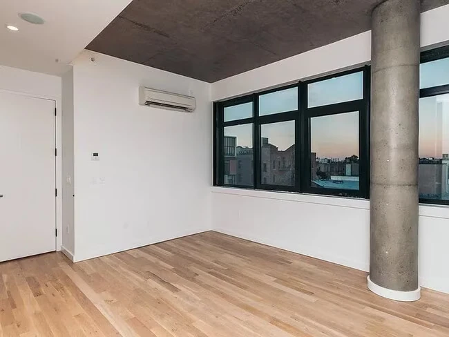 44 Kent St Brooklyn, NY 11222 photo 5