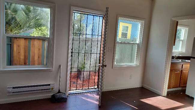 914 Sacramento St Vallejo, CA 94590 photo 2