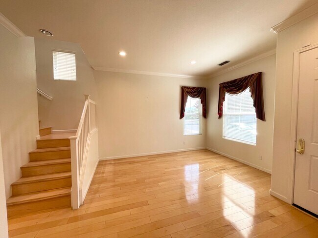 Perfect Shape Pleasanton Single Family Home photo 5
