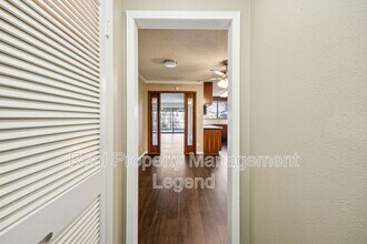 2017 Durham Street, Irving, TX 75062 photo 3