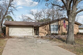 2017 Durham Street, Irving, TX 75062 photo 2